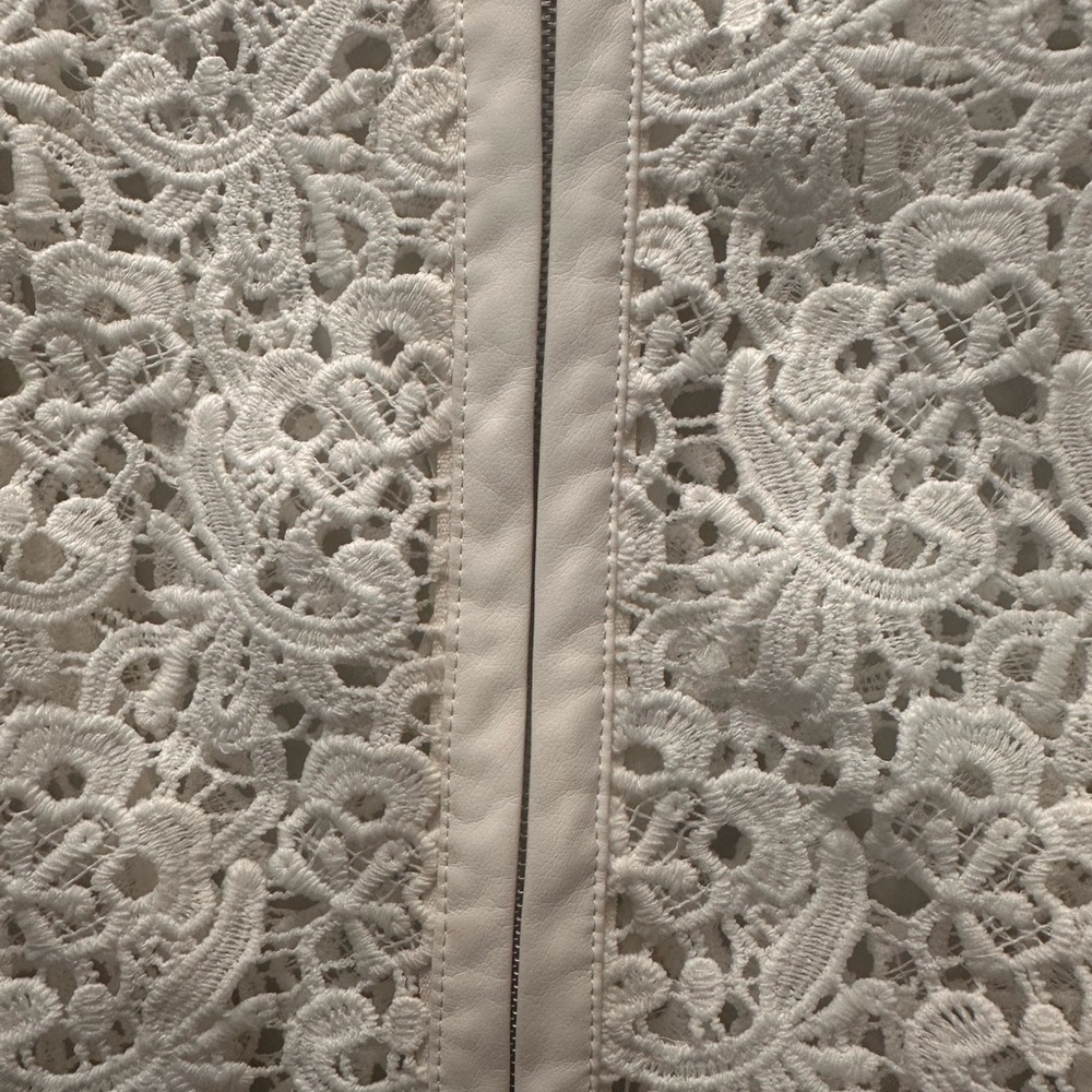 Beautiful Jacket! - Picture 2 of 4